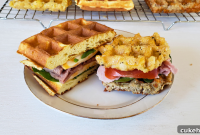 3 Quick High-Protein Keto Bread Recipes (Ready in 5 Minutes)