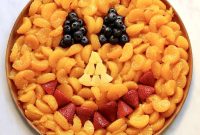 Autumn Pumpkin Fruit Platter Ideas for Fall Entertaining