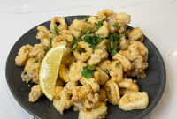 Crispy Fried Calamari Recipe — Light, Crunchy Seafood Snack