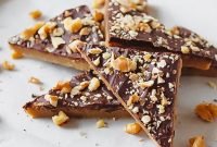 Chewy Toffee Bars Recipe with Salted Caramel Drizzle