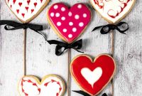Valentine’s Sugar Cookie Pops: Cute Cookies on Sticks