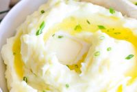 Silky Garlic Mashed Potatoes Recipe — Ultra-Creamy Side Dish