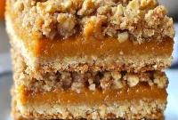 Pumpkin Pie Crumble Bars: Homemade Fall Dessert Recipe