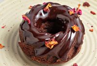 Mini Chocolate Bundt Cakes with Chocolate Glaze