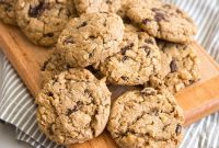 Chunky Chocolate Oatmeal Cookies Recipe for Chewy, Crunchy Bites