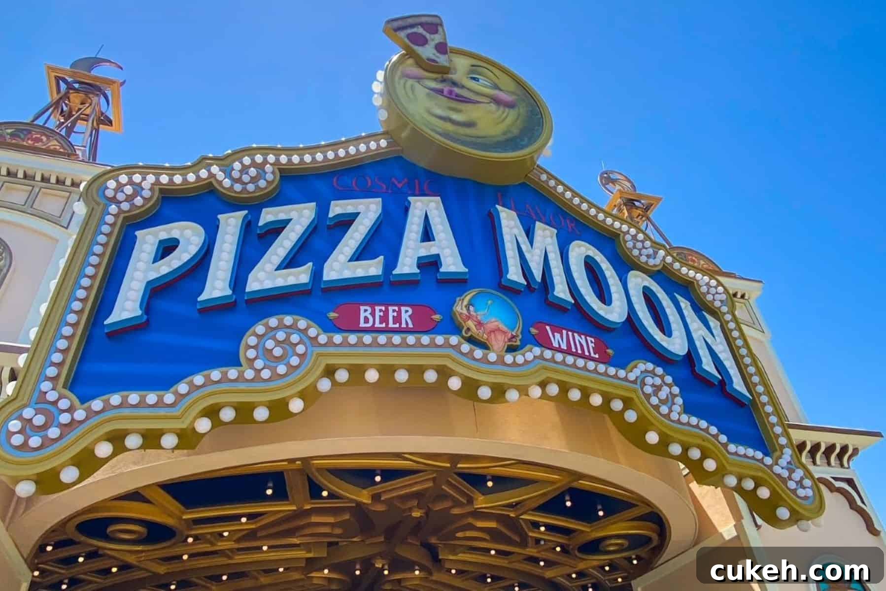 pizza moon entrance epic universe