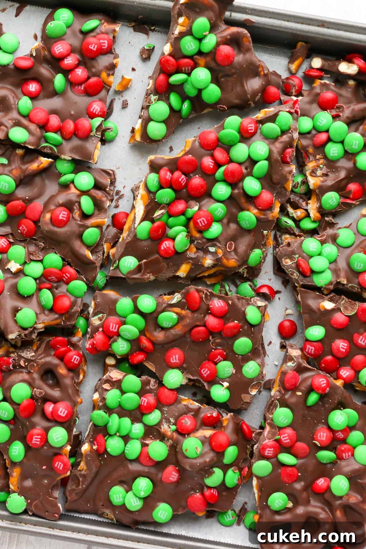 Christmas Pretzel Bark