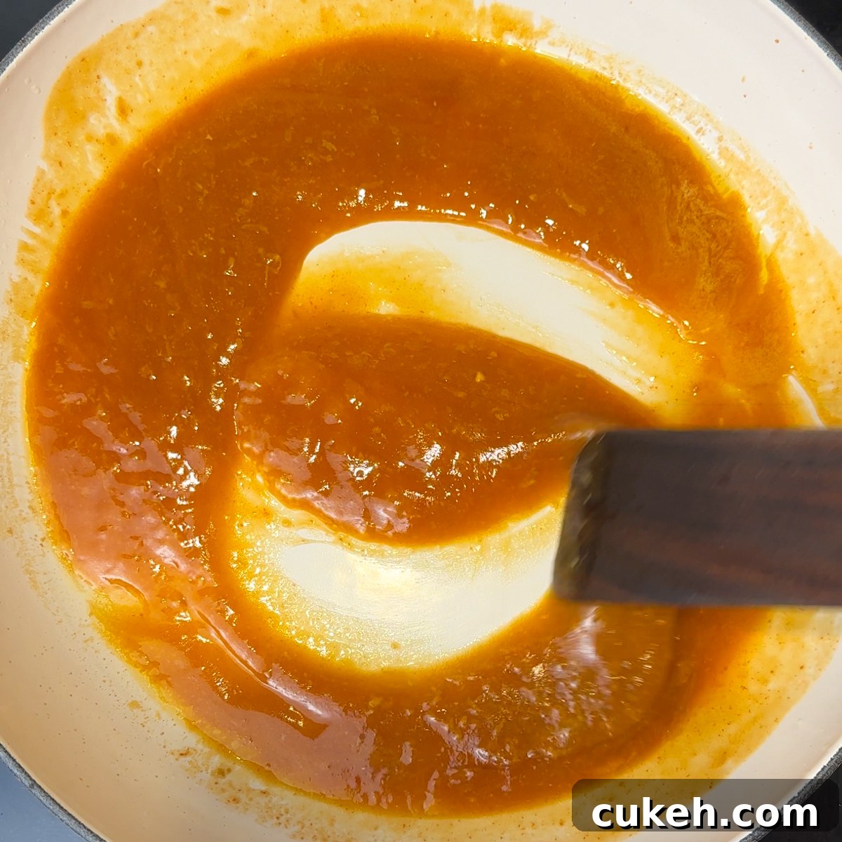 Prepare the spicy sauce!