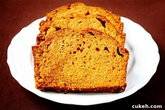 pumpkin-bread-sliced