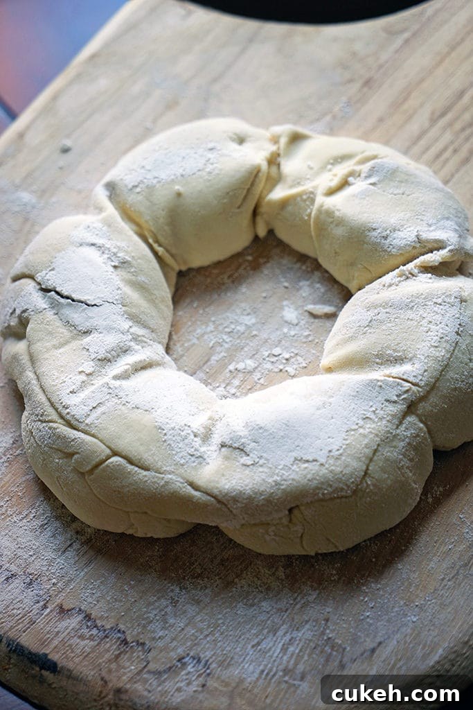 Sourdough Couronne Bread Recipe: Crispy Crust & Soft Crumb 6 Sourdough Couronne Bordelaise - Bordeaux-Style Crown Bread. www.keviniscooking.com