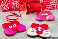 Heart-Shaped Cat Cookies Recipe for Valentine’s Treats