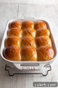 Glazed dinner rolls
